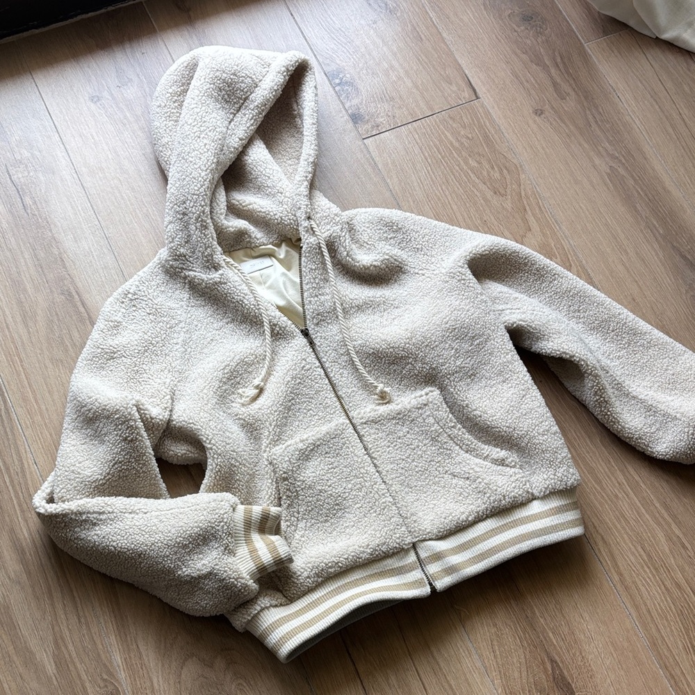 MOTHER Women’s Cream Teddy/ Sherpa Zip Hoodie - Picture 3 of 7